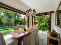 Villa Kalimaya III, Dining Table